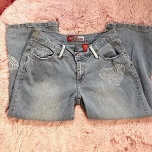 The absolute cutest y2k light wash denim beaded heart capris